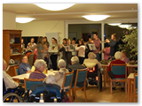 Jugendorchester beim weihnachtlichen Vorspiel im Haus Elim